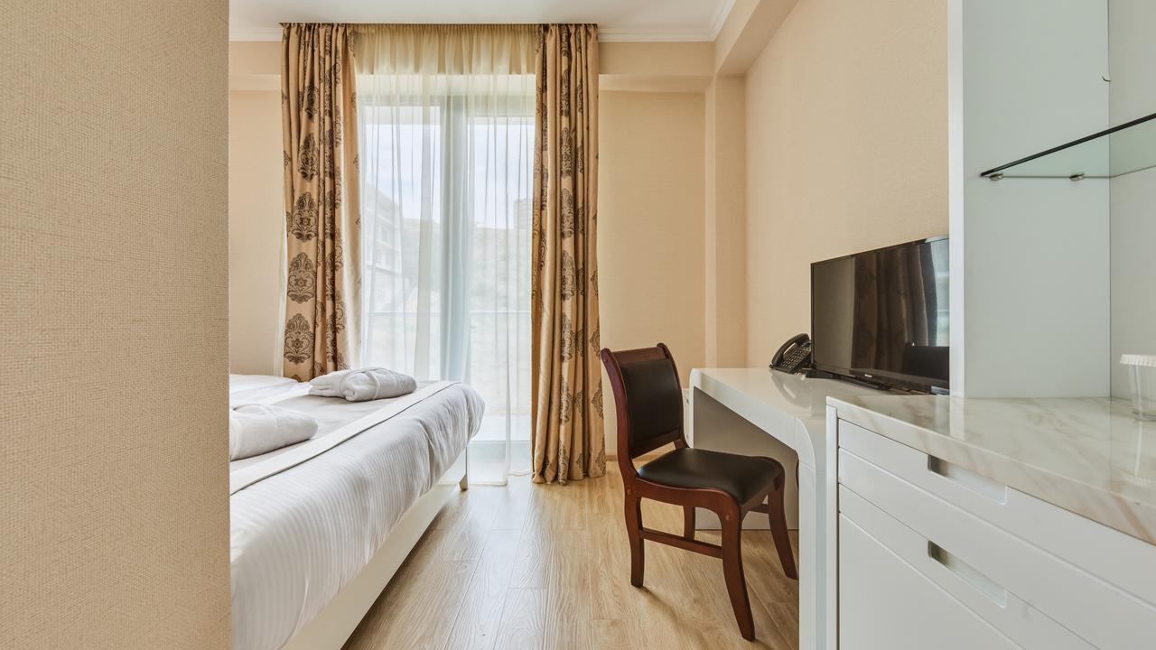 Lisi Hills Hotel Tbiliszi Kültér fotó