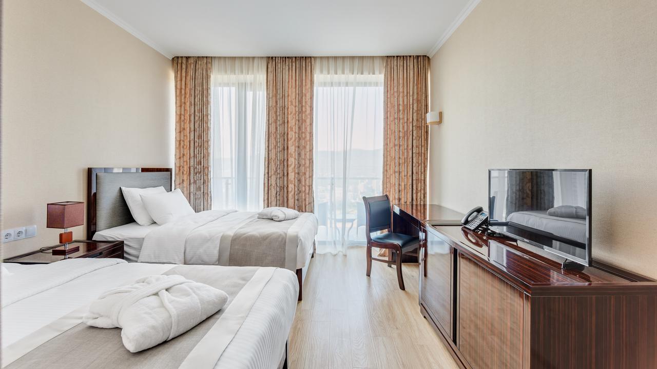 Lisi Hills Hotel Tbiliszi Kültér fotó