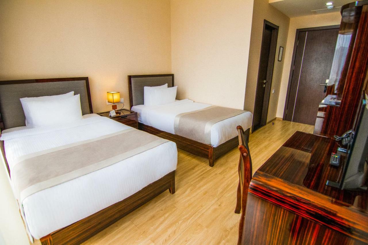 Lisi Hills Hotel Tbiliszi Kültér fotó