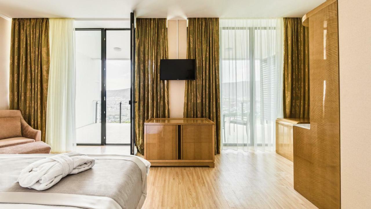 Lisi Hills Hotel Tbiliszi Kültér fotó