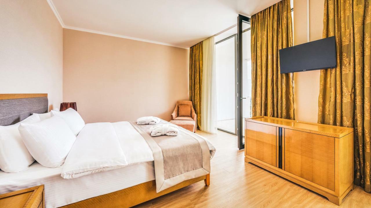 Lisi Hills Hotel Tbiliszi Kültér fotó